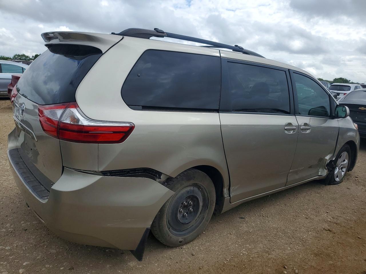 2017 TOYOTA SIENNA