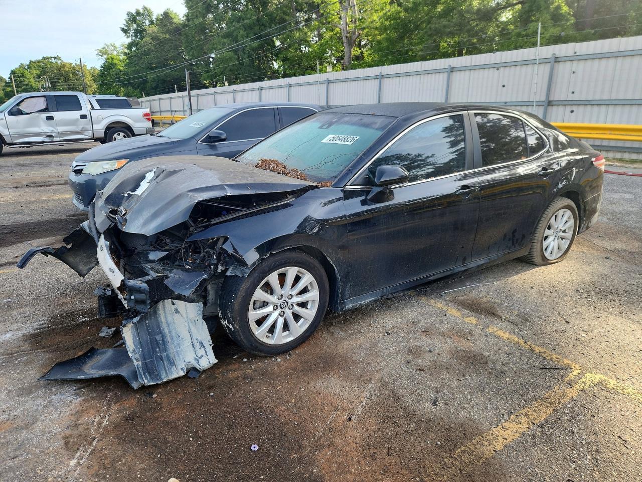 2018 TOYOTA CAMRY