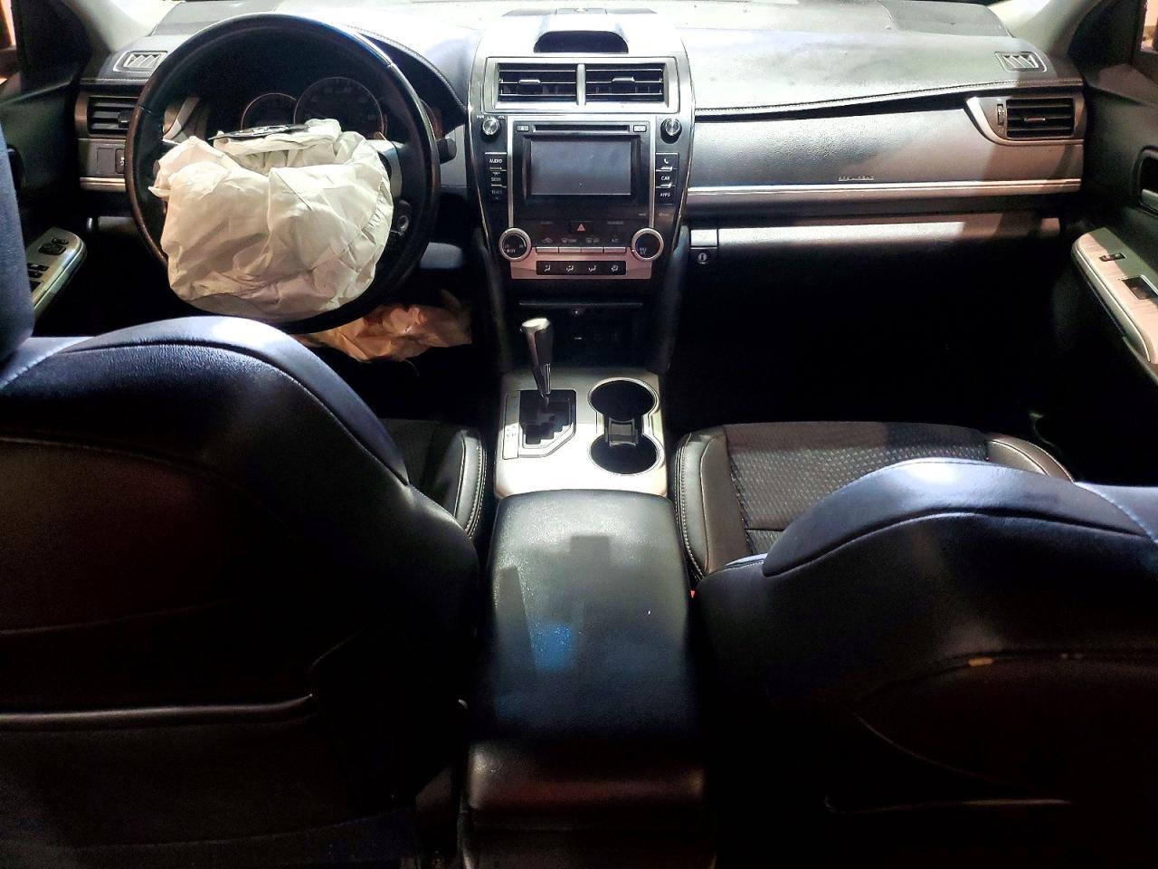 2014 TOYOTA CAMRY