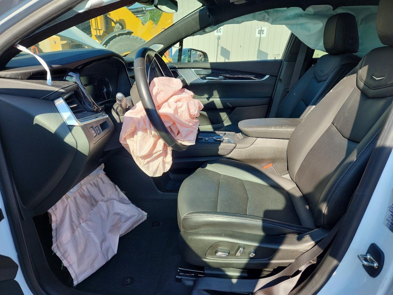 2024 CADILLAC XT5