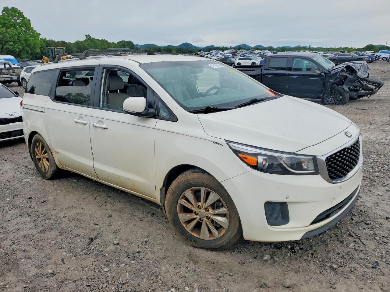 2016 KIA SEDONA