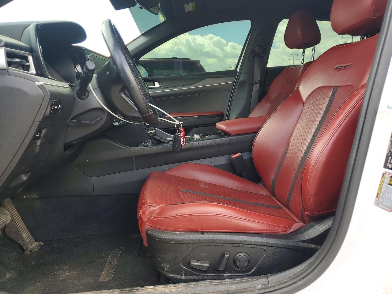 2022 KIA K5