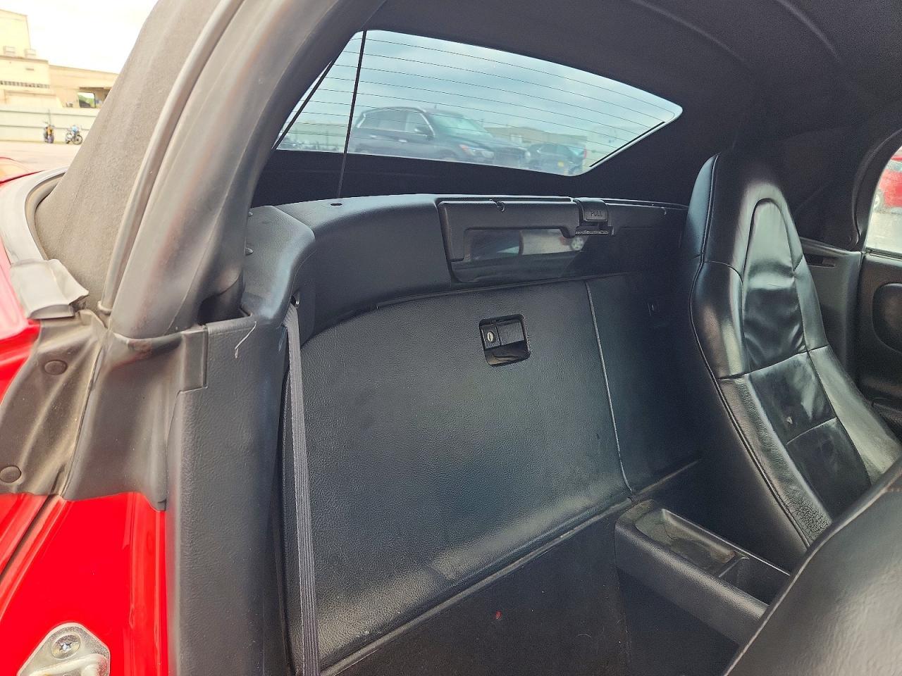 2001 TOYOTA Mr2