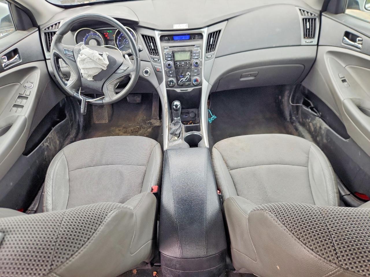 2011 HYUNDAI SONATA