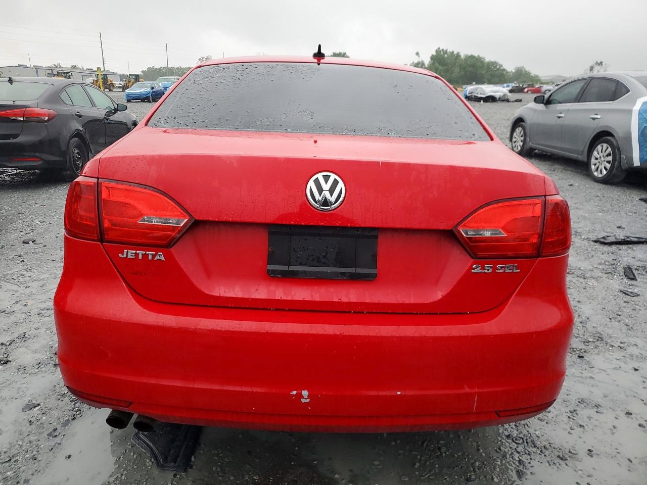 2011 VOLKSWAGEN JETTA