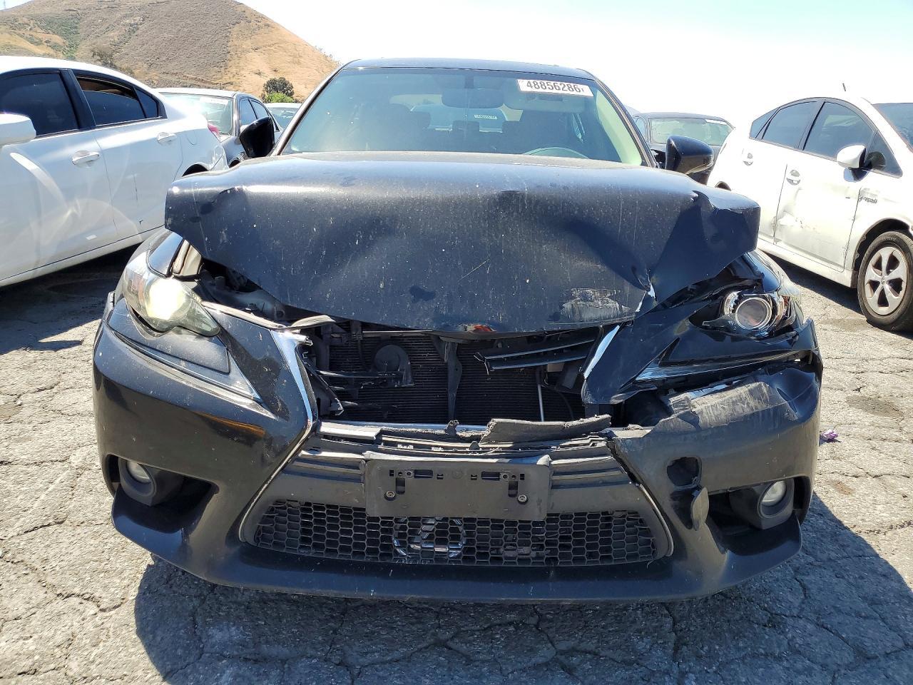 2016 LEXUS IS 200t