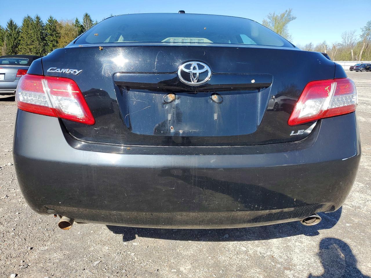 2010 TOYOTA CAMRY