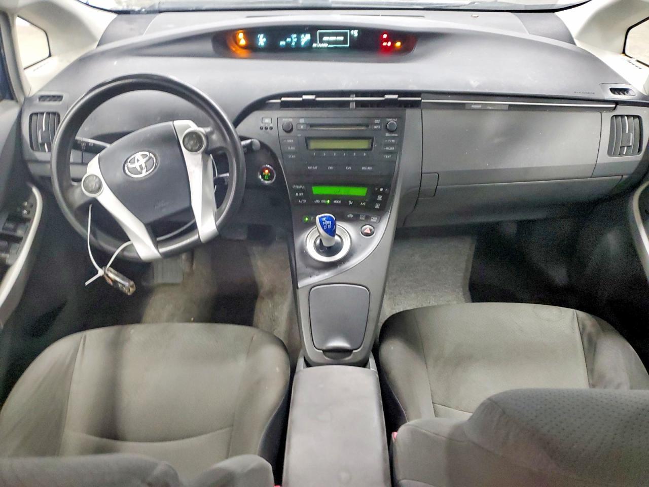 2011 TOYOTA PRIUS