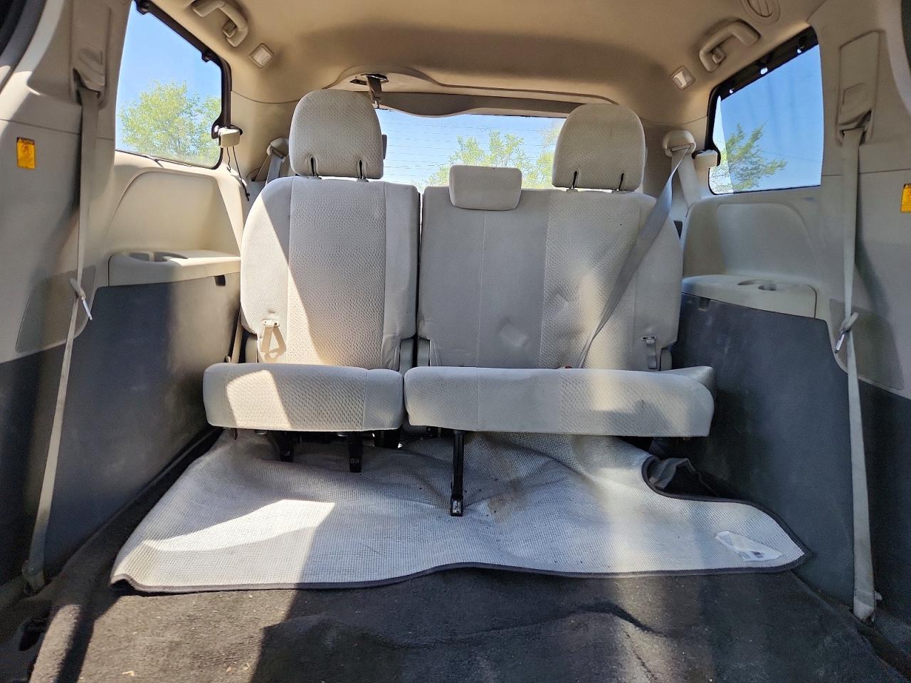 2012 TOYOTA SIENNA