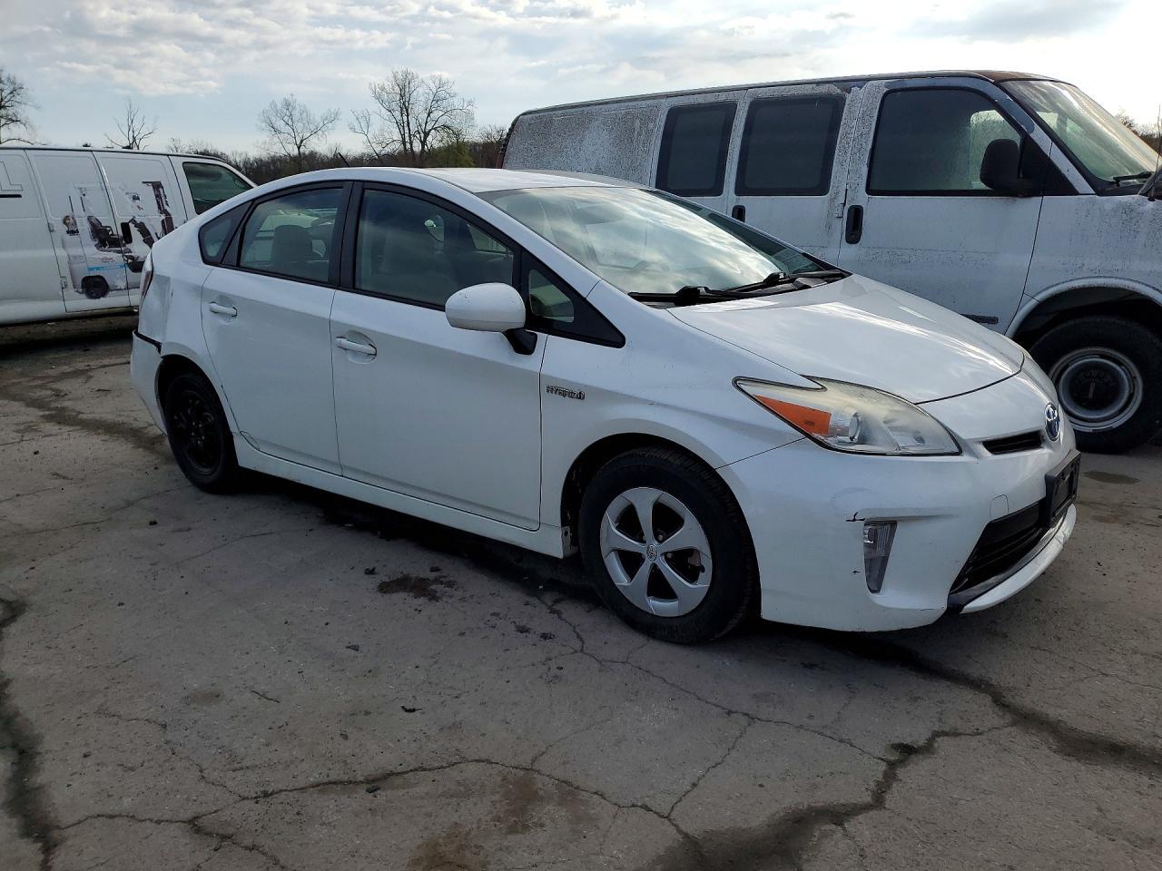 2013 TOYOTA PRIUS