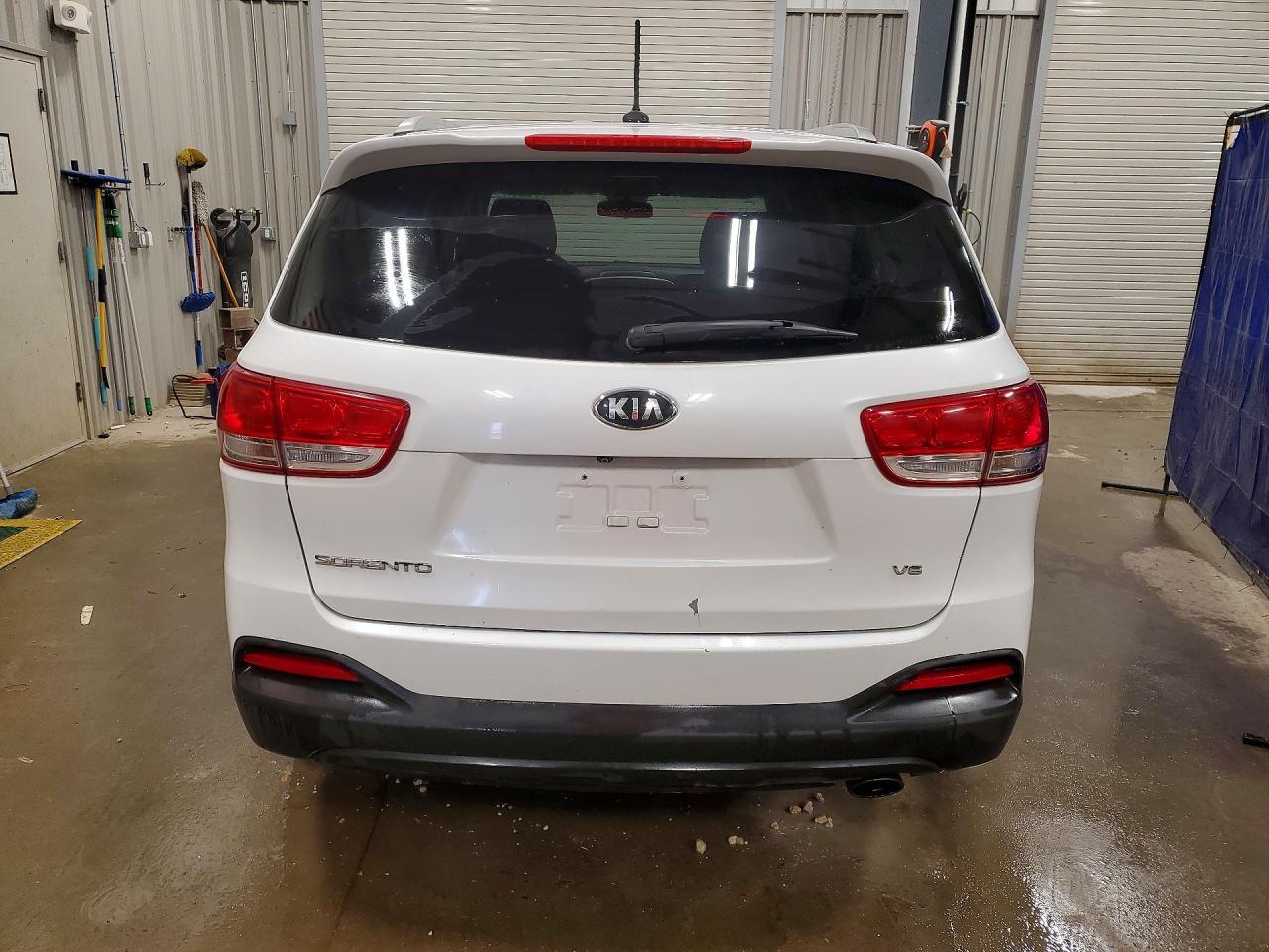 2016 KIA SORENTO