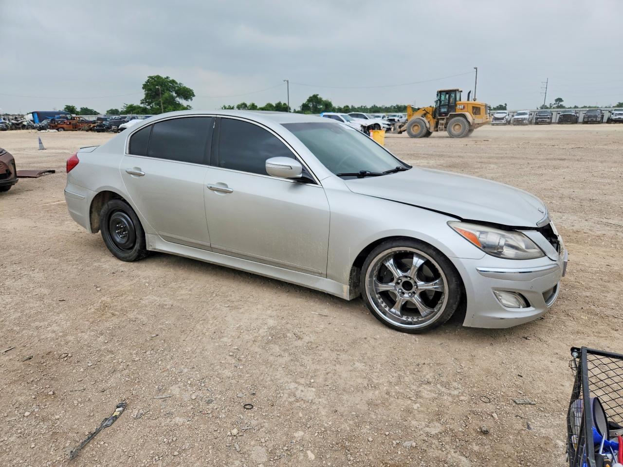 2013 HYUNDAI GENESIS