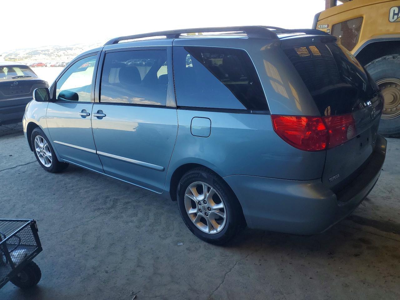2006 TOYOTA SIENNA
