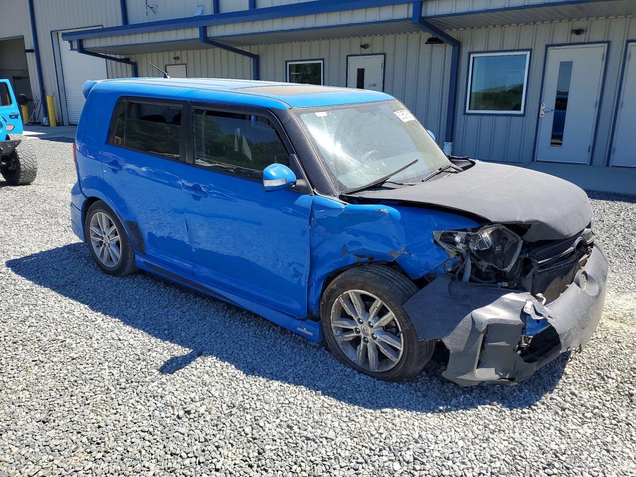 2011 TOYOTA SCION