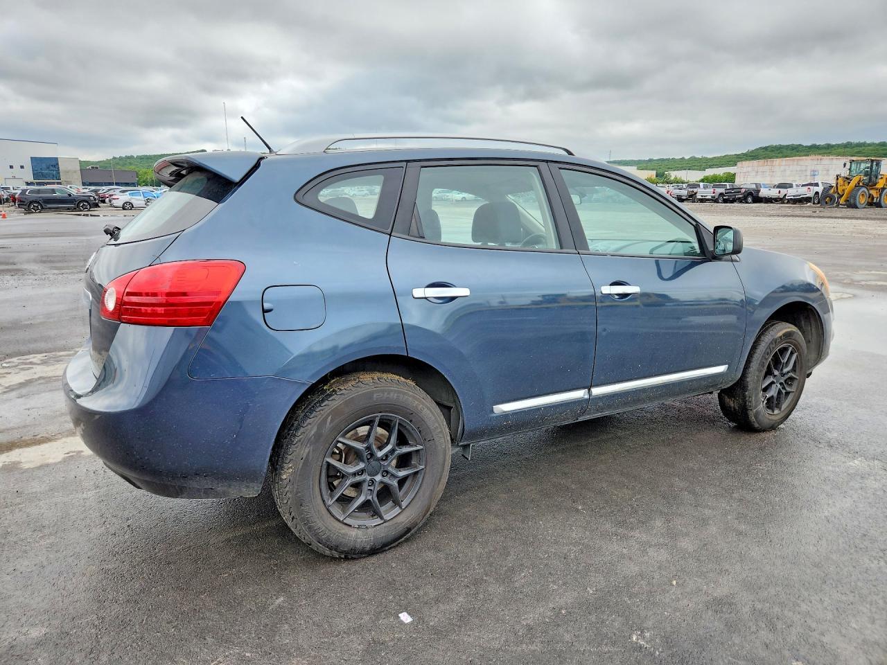 2015 NISSAN ROGUE