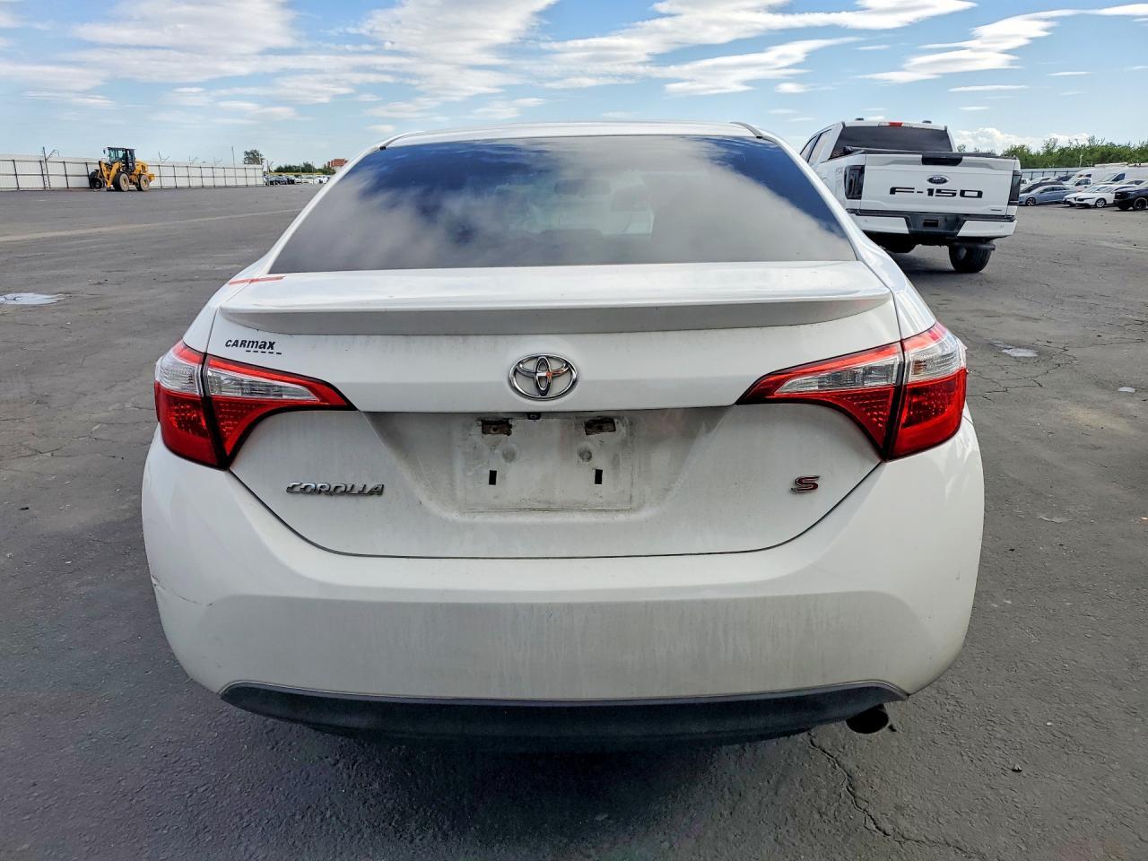2015 TOYOTA COROLLA