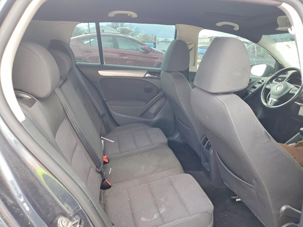 2012 VOLKSWAGEN GOLF