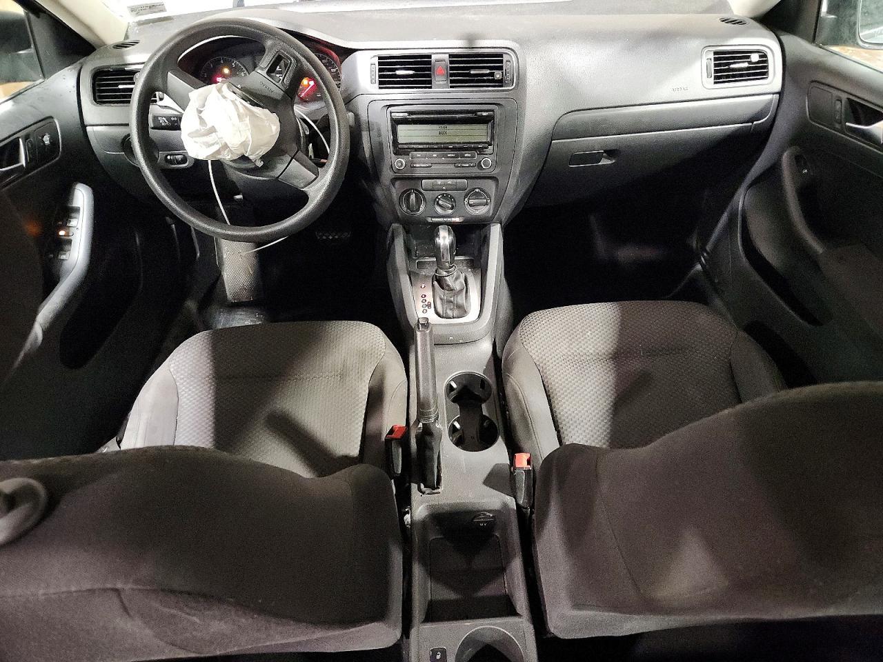 2011 VOLKSWAGEN JETTA
