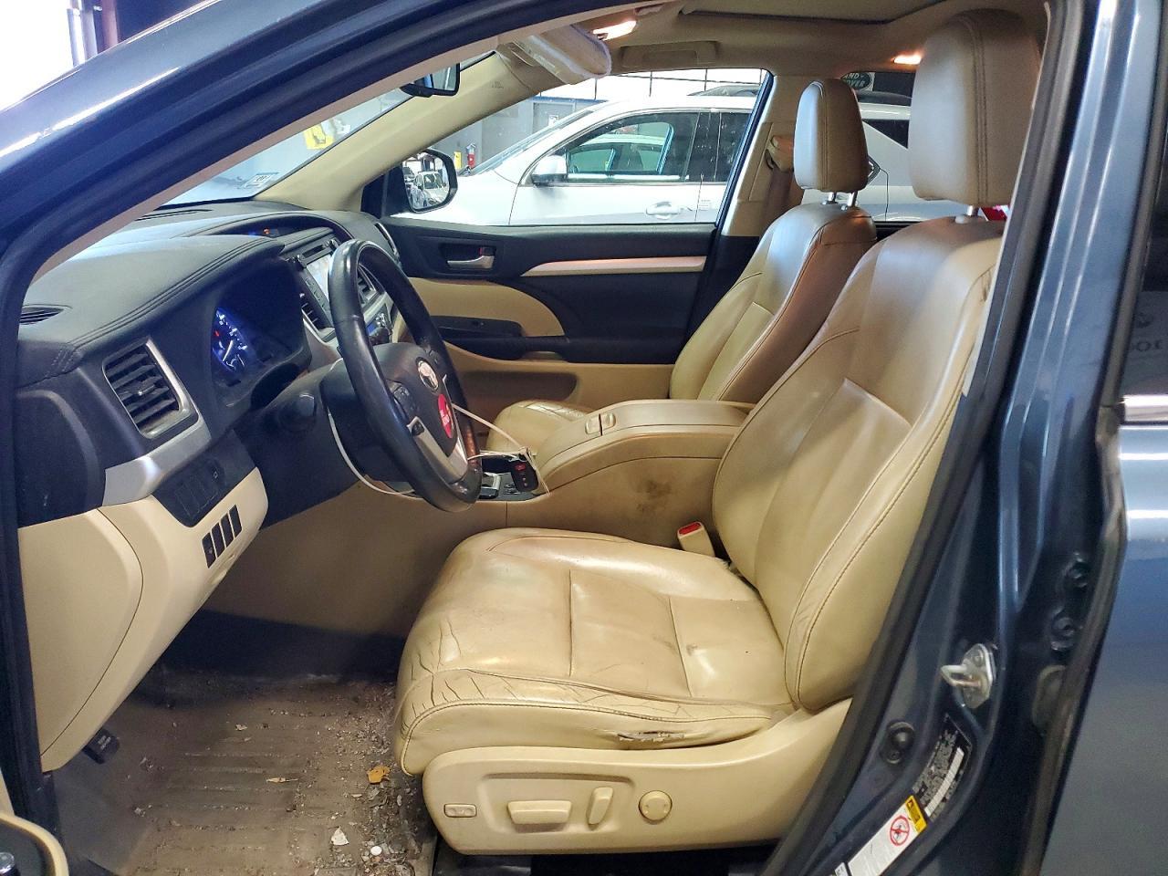 2014 TOYOTA HIGHLANDER