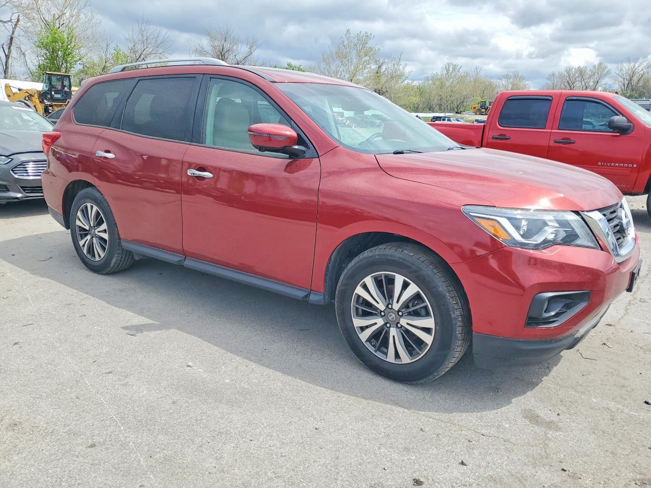 2017 NISSAN PATHFINDER