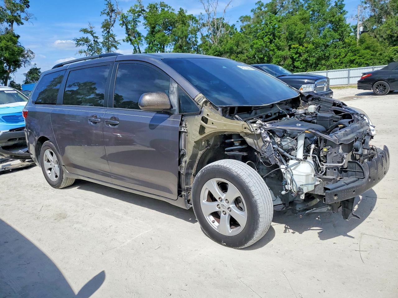 2015 TOYOTA SIENNA