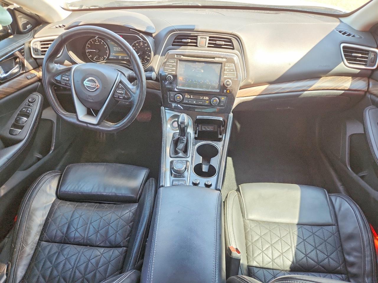 2017 NISSAN Maxima