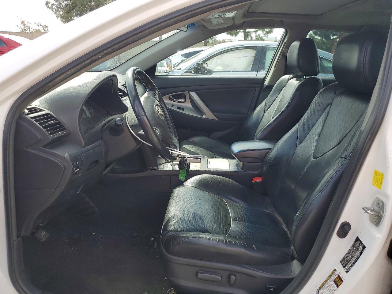 2011 TOYOTA CAMRY