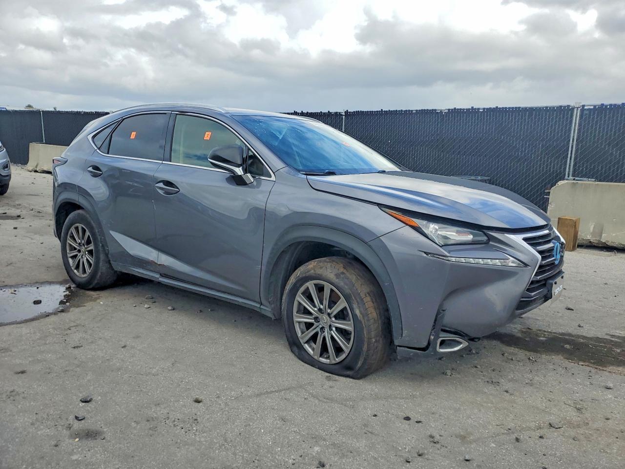 2015 LEXUS NX 200T