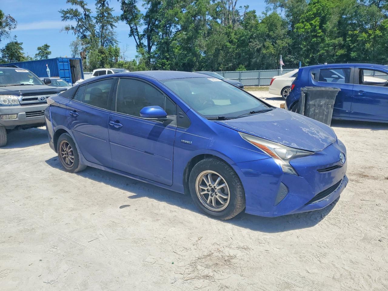 2016 TOYOTA PRIUS