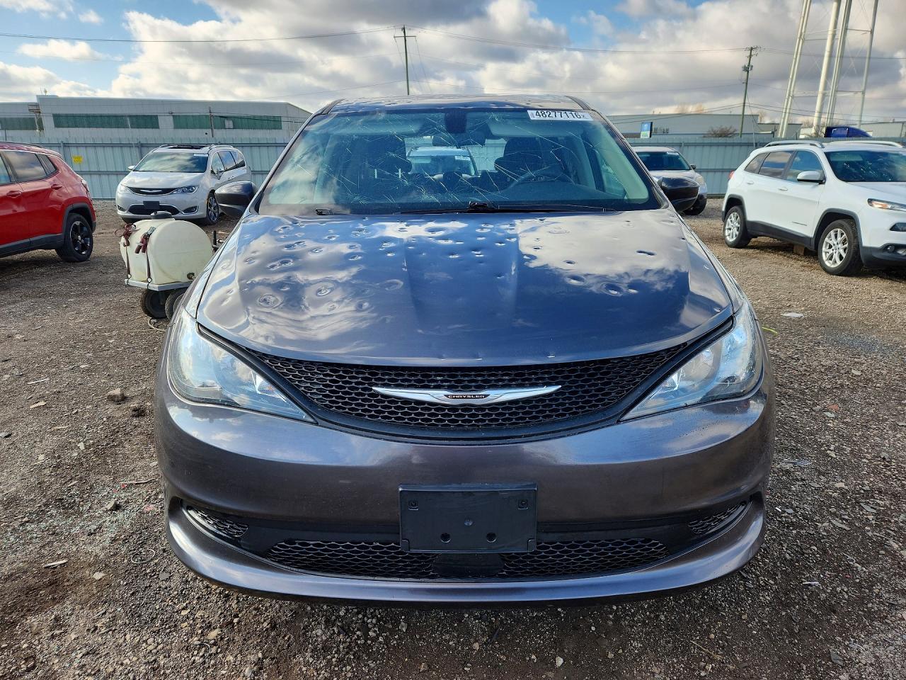 2022 CHRYSLER Voyager