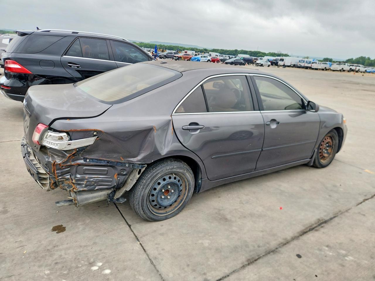 2010 TOYOTA CAMRY