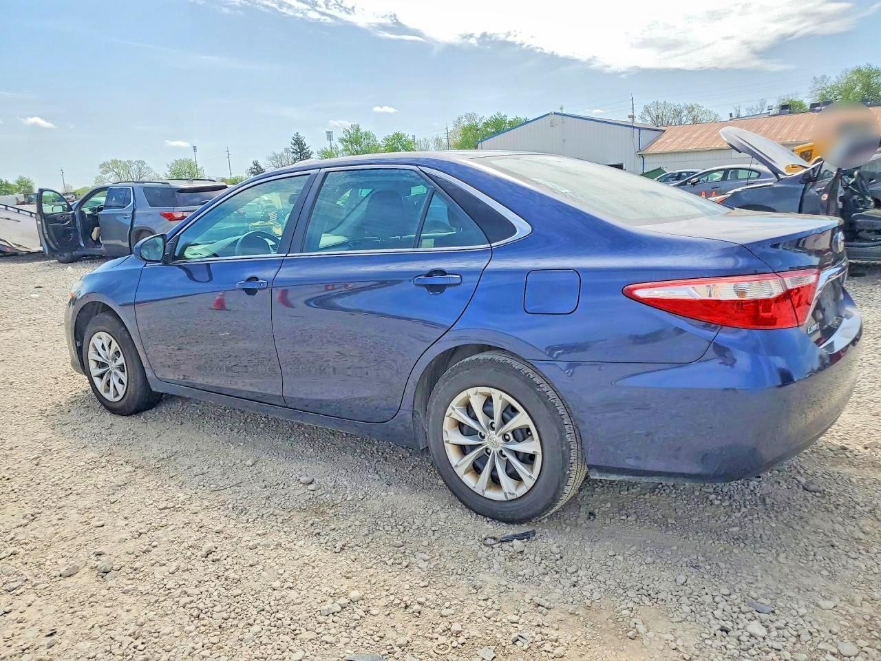 2015 TOYOTA CAMRY