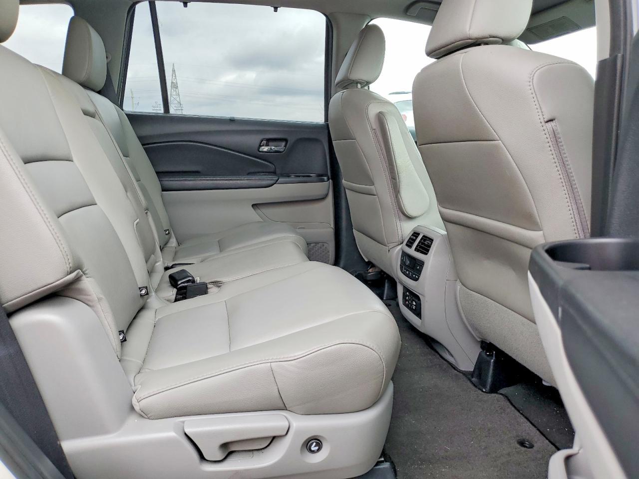 2016 HONDA PILOT