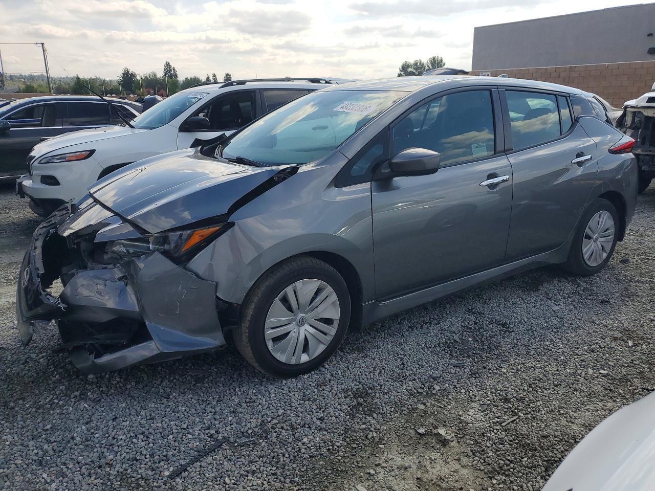 2023 NISSAN LEAF