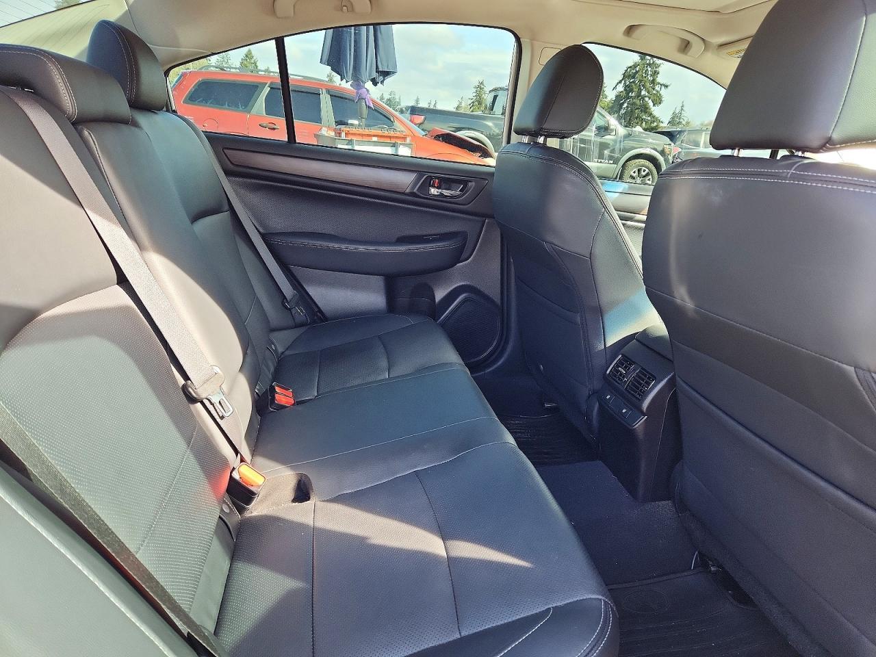 2016 SUBARU Legacy