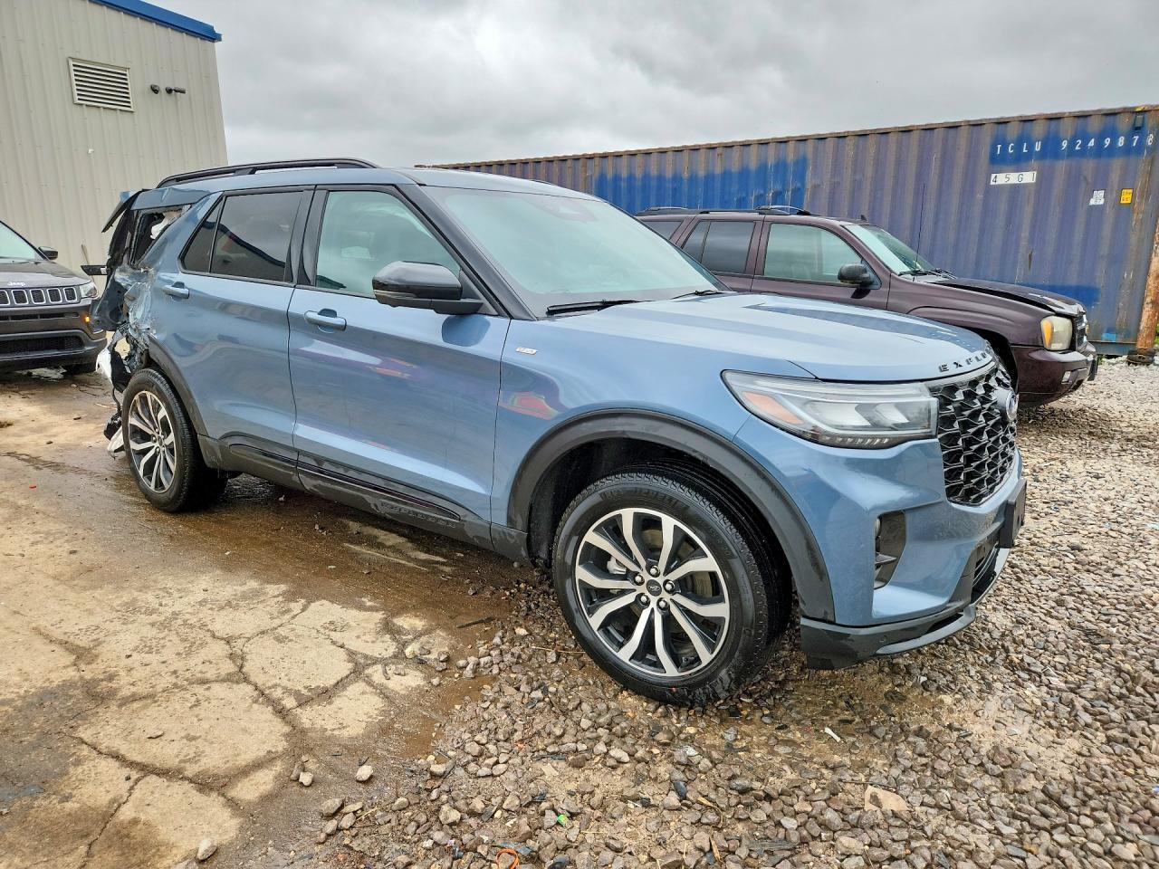 2025 FORD EXPLORER