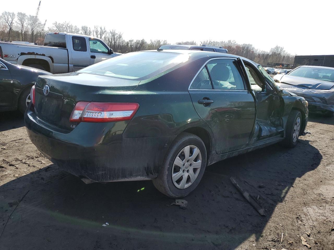2010 TOYOTA CAMRY