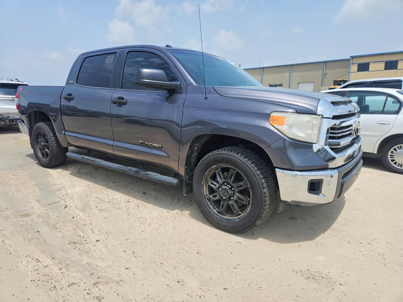 2016 TOYOTA TUNDRA