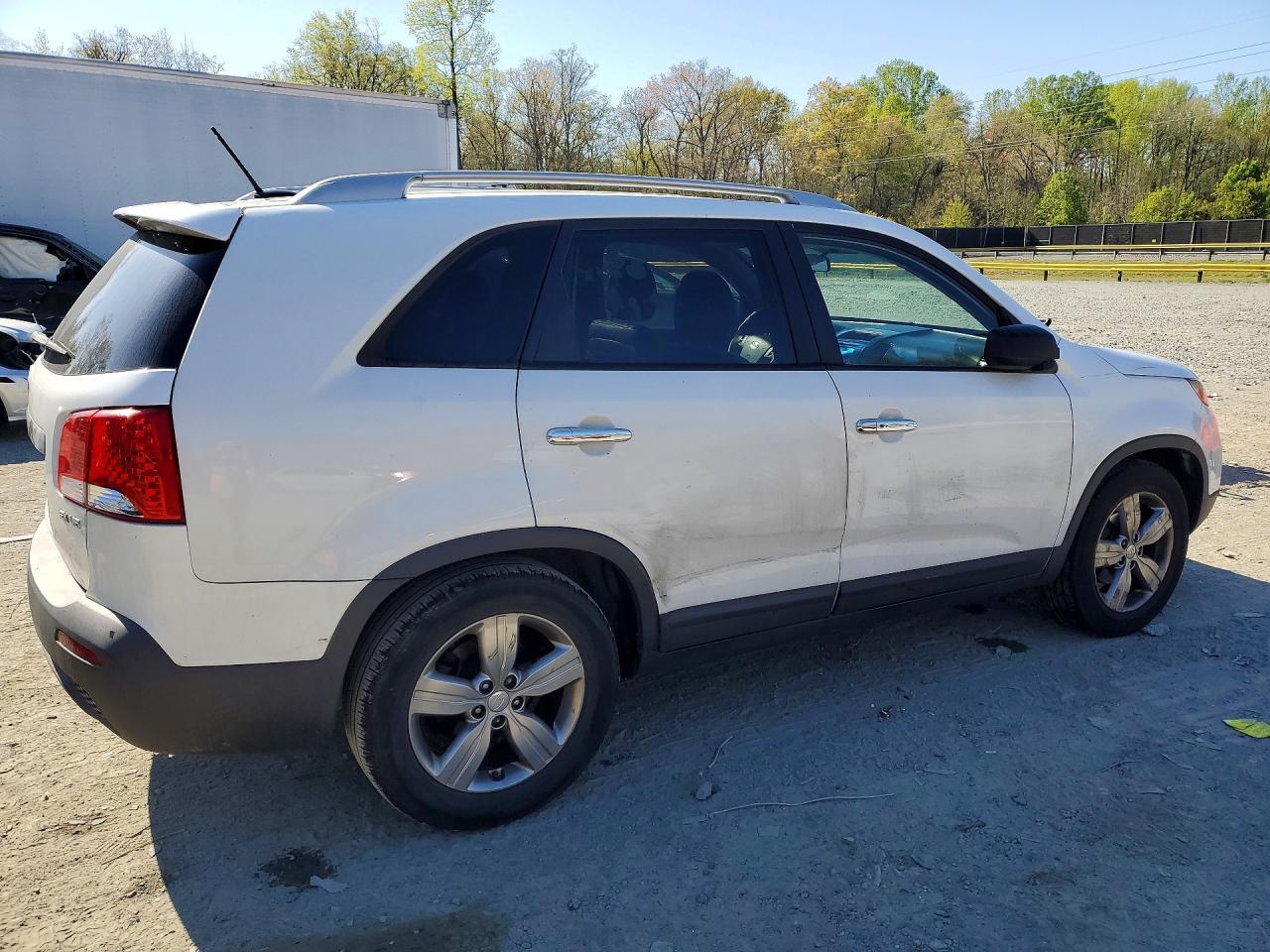 2013 KIA SORENTO