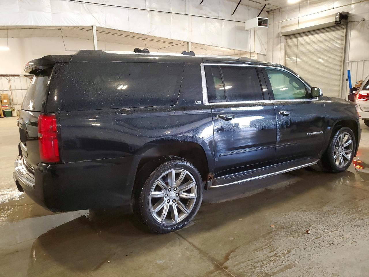 2015 CHEVROLET Suburban