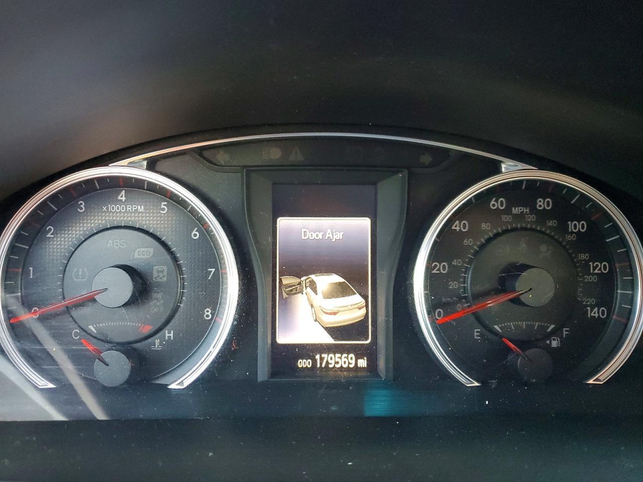 2016 TOYOTA CAMRY