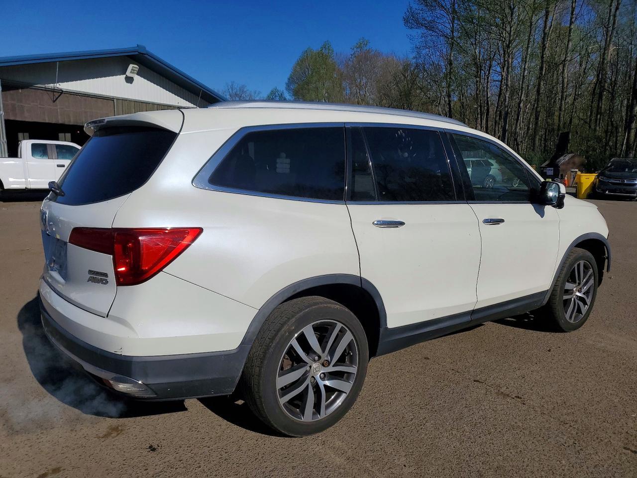 2017 HONDA PILOT