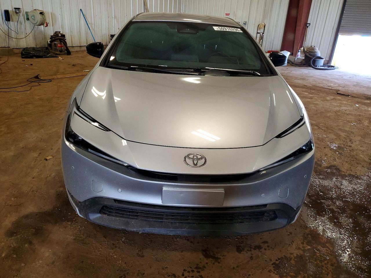 2024 TOYOTA PRIUS