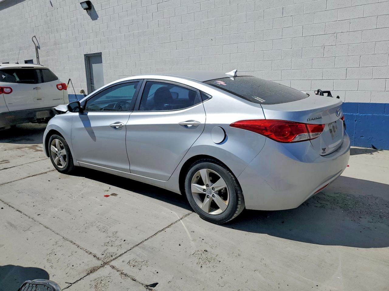 2011 HYUNDAI ELANTRA
