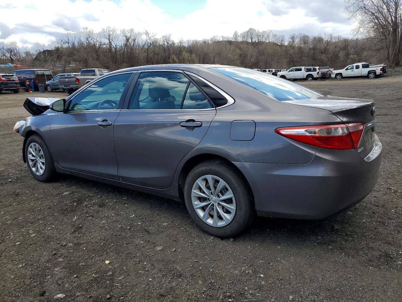 2016 TOYOTA CAMRY