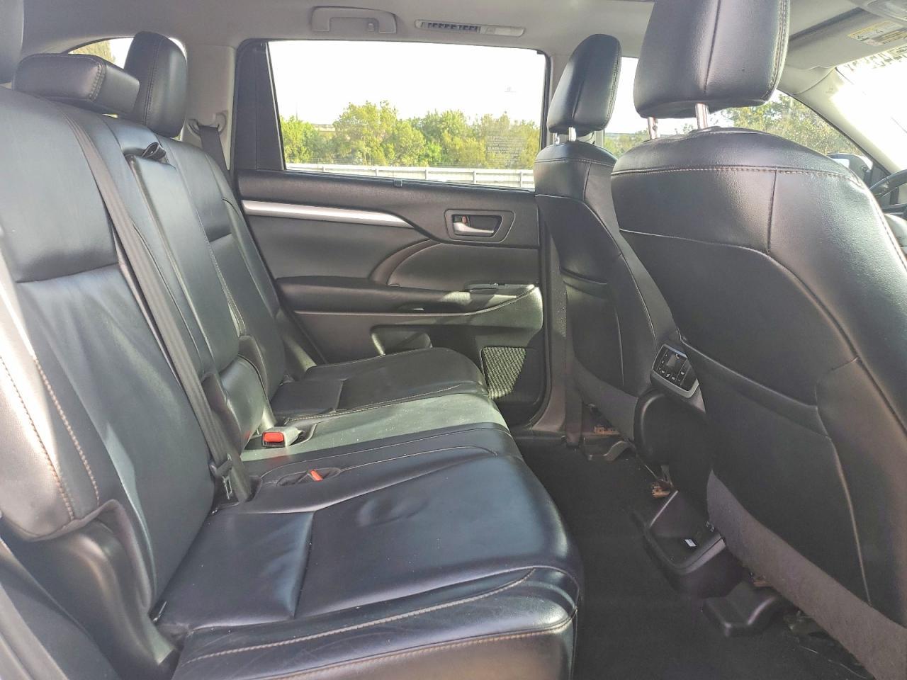 2017 TOYOTA HIGHLANDER