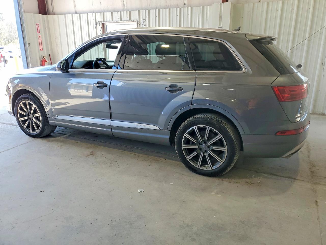 2017 AUDI Q7