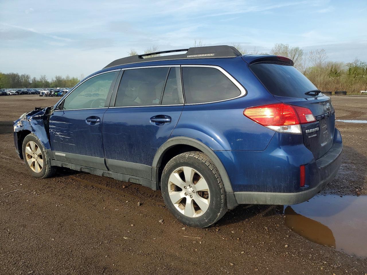 2010 SUBARU Outback