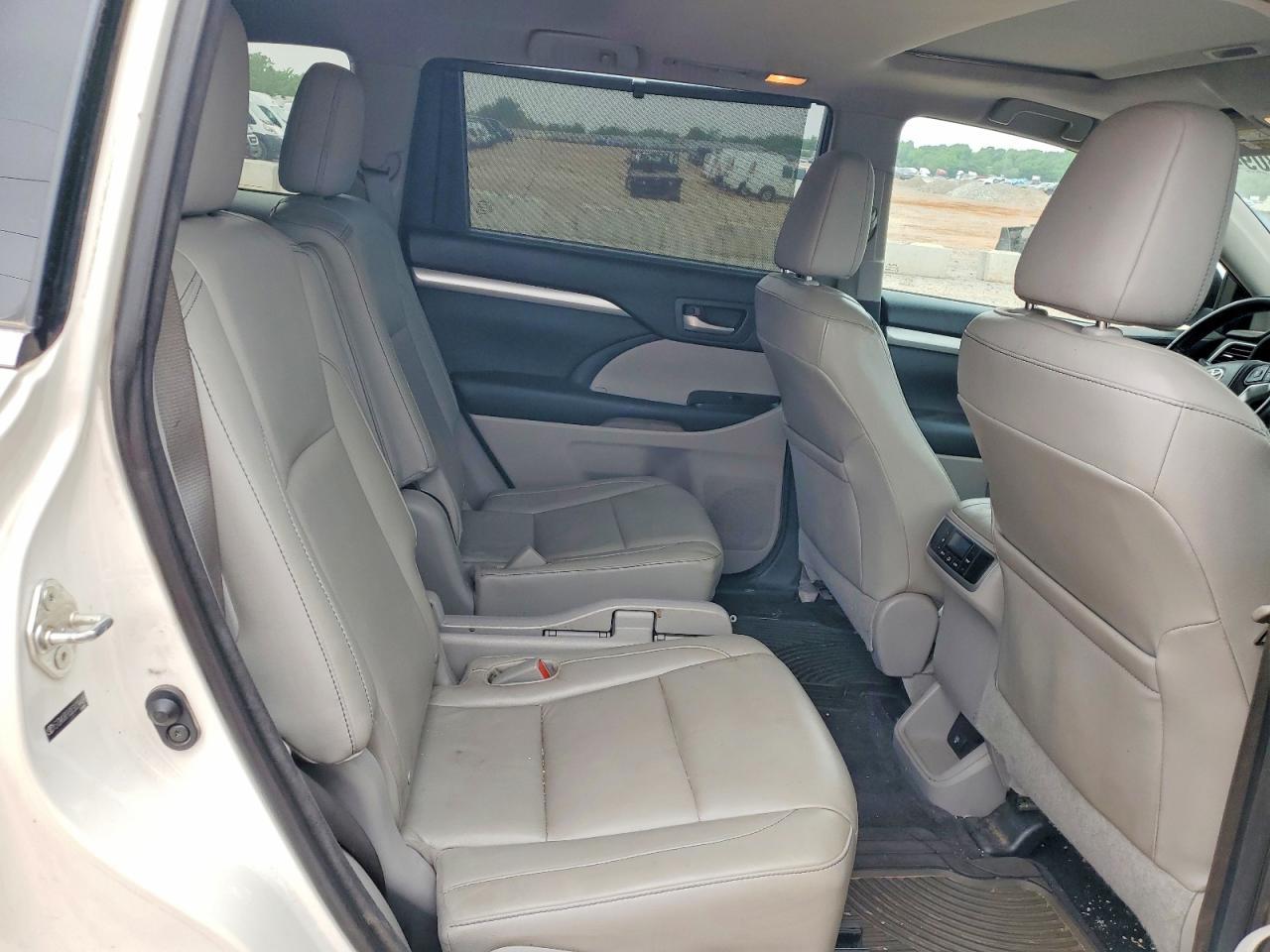 2014 TOYOTA HIGHLANDER