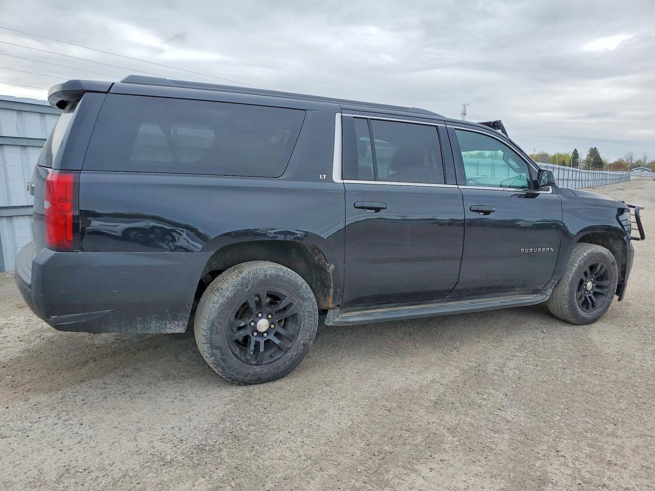 2016 CHEVROLET Suburban